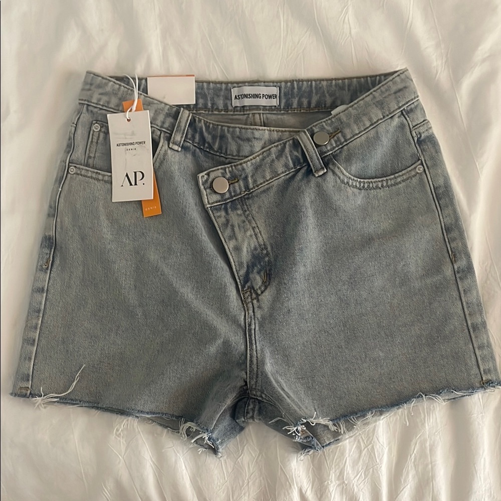 ASTONISHING POWER denim shorts NWT